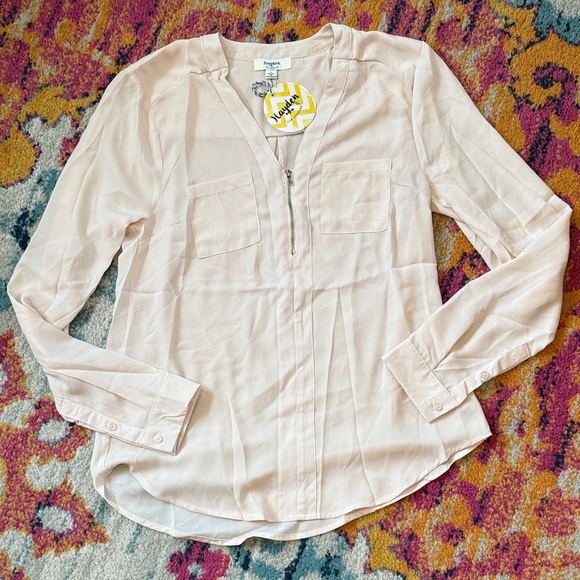 Hayden Los Angeles Tops - Elegant Light Pink Blouse with Zipper